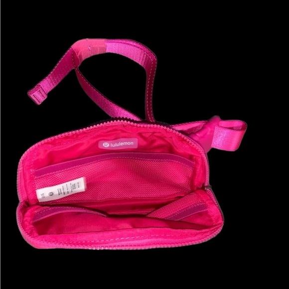 Lululemon Everywhere Belt Bag, 1L, Sonic Pink - Picture 4 of 5